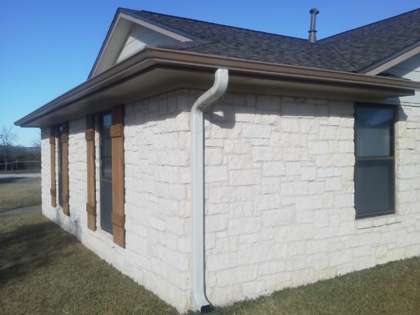 Tri-County Guttering Waco, Texas - Two Toned Residential Gutters